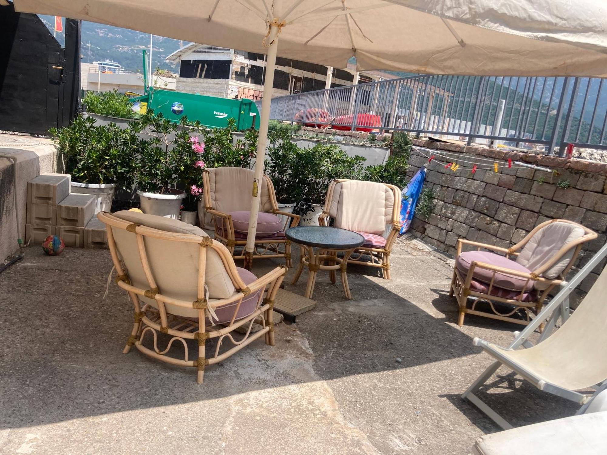 Plaza Stari Grad Pjena Od Mora